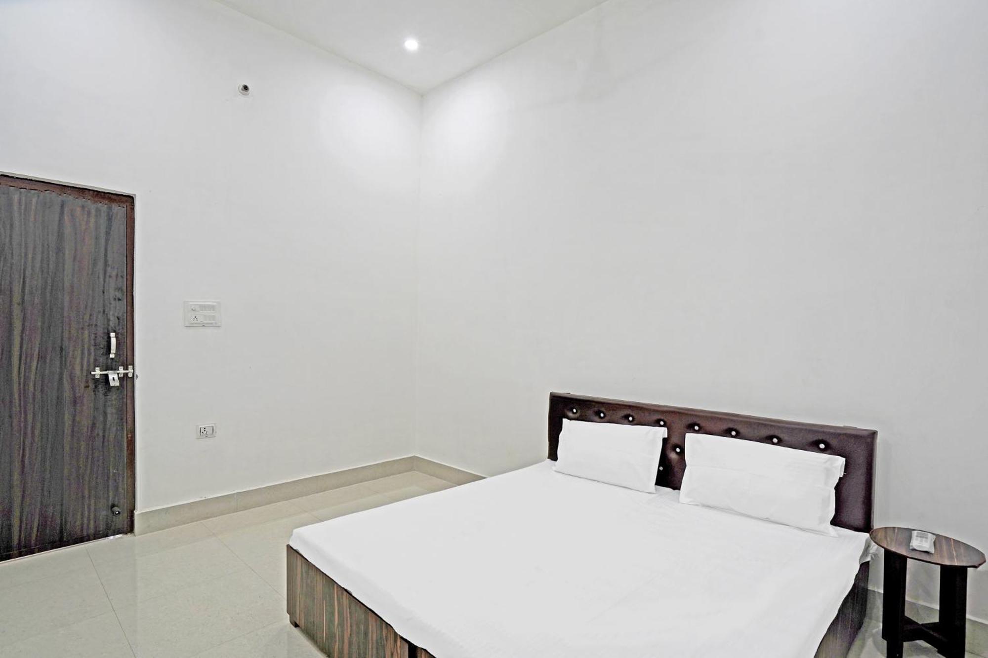 Hotel O Sky Touch Hotel Baghpat Exterior photo