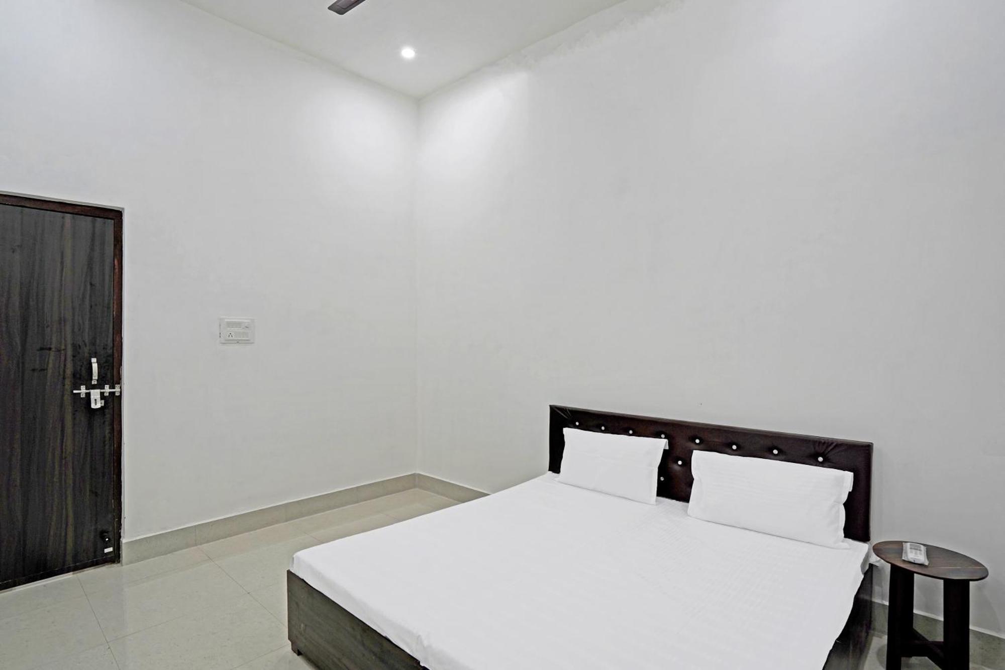 Hotel O Sky Touch Hotel Baghpat Exterior photo